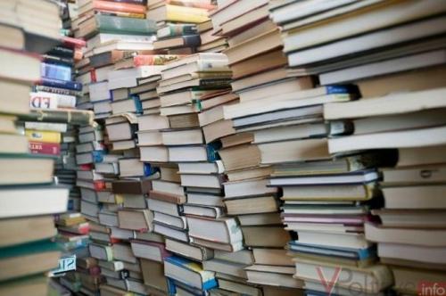 Бібліотекарі збирають книги для АТОвців