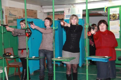 Черкаські вчителі взяли до рук зброю