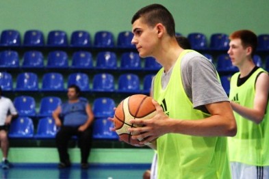 19-річного черкаського баскетболіста вдруге викликали до зібрної