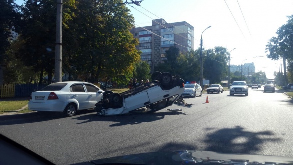 ДТП у Черкасах: авто опинилося на даху, а водій – у лікарні