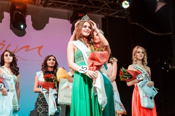 Черкащанка перемогла у всеукраїнському конкурсі краси (ФОТО)