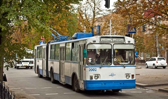 У Черкасах скоротили маршрут тролейбусів через незаконне будівництво