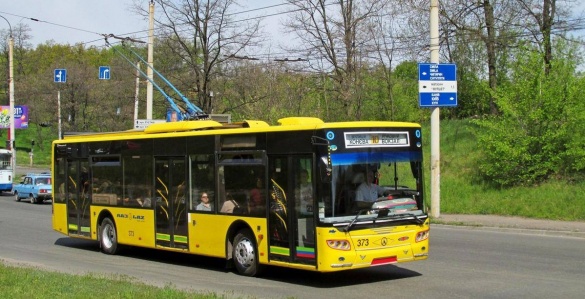 У черкаських тролейбусах можна придбати проїзний квиток на місяць