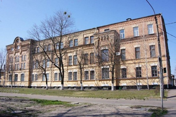 У будівлі колишнього горілчаного заводу в Черкасах тепер вчать студентів