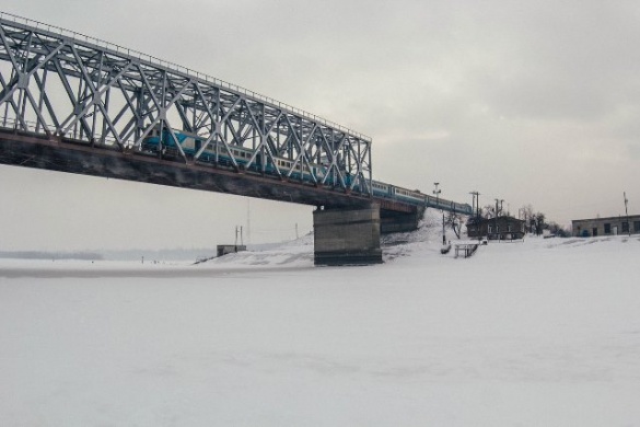 Фотограф показав могутність черкаського мосту через Дніпро (ФОТО)