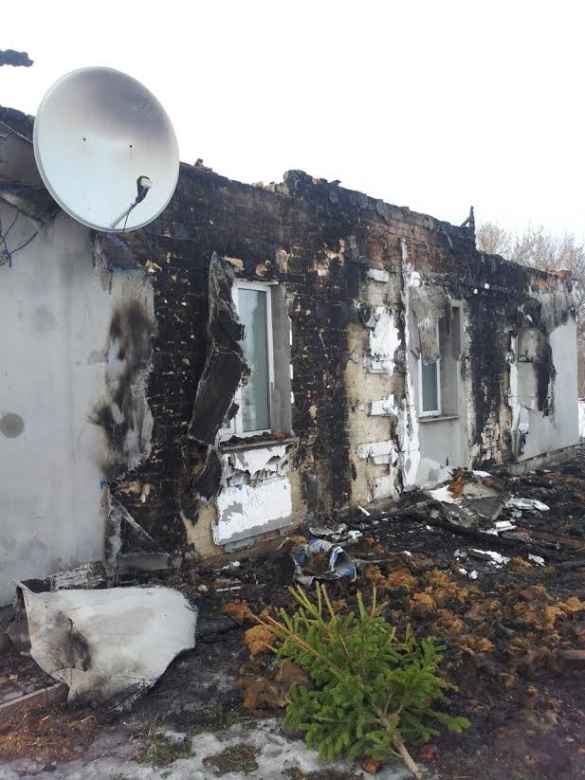 На Черкащині у родини бійця АТО згорів будинок