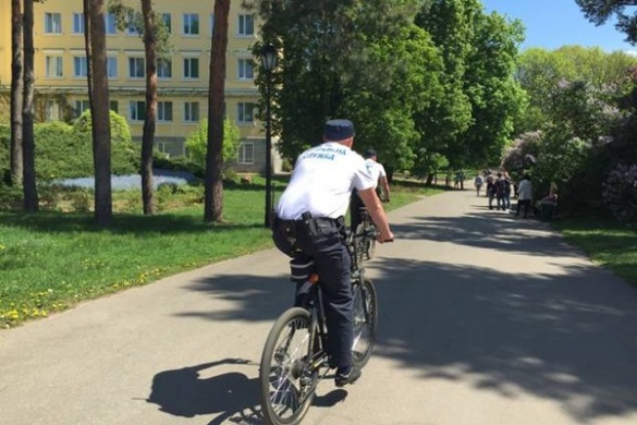 Поліцейські на Черкащині тепер слідкують за безпекою на велосипеді