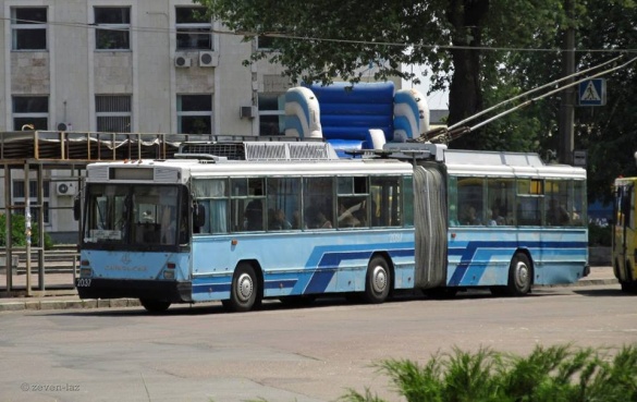 У Черкасах ремонтують унікальний тролейбус (ВІДЕО)