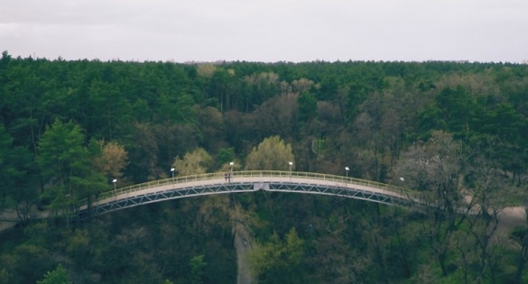 Міст у черкаському парку: рятувальний план виявився прихованою небезпекою