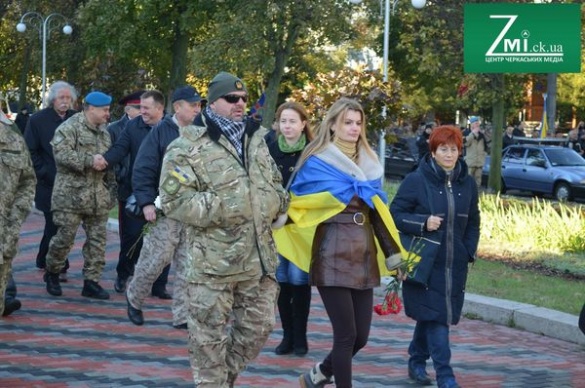 У Черкасах згадали про захисників України (ФОТО)