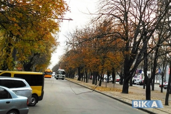 Рух тролейбусів на бульварі Шевченка у Черкасах тимчасово зупинений