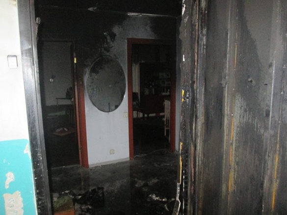У Черкасах ледь не згоріла квартира в житловому будинку (ФОТО)