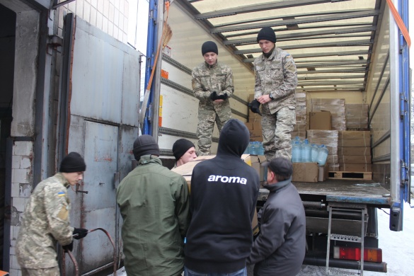 З Черкас до Авдіївки відправили черговий вантаж з гуманітарною допомогою