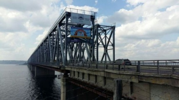Після обвалу мосту на Шулявці нардеп радить звернути увагу і на черкаську дамбу