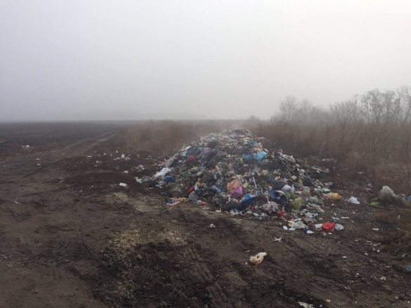 Львівське сміття продовжує мандрувати: звалища виявили на Черкащині