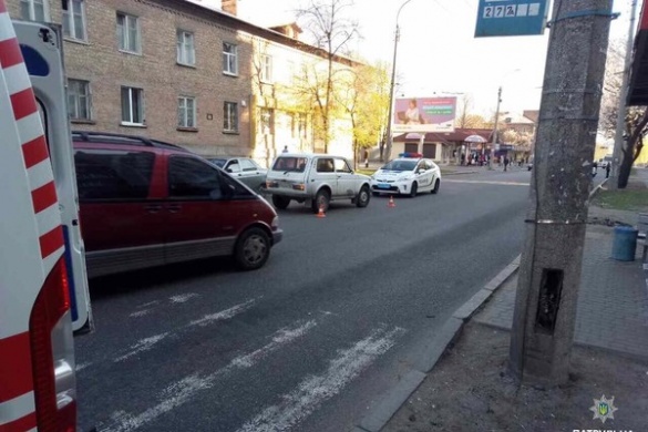 У Черкасах водій збив жінку на пішохідному переході (ФОТО)