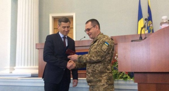Ткаченко із рук черкаських військових отримав орден