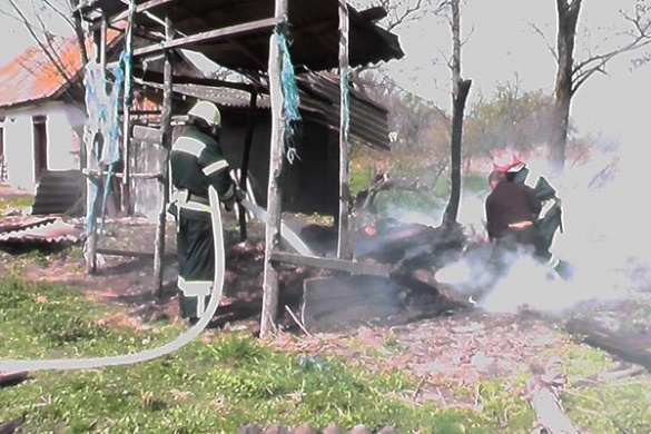 На Черкащині чотирирічна дівчинка спалила тонну сіна