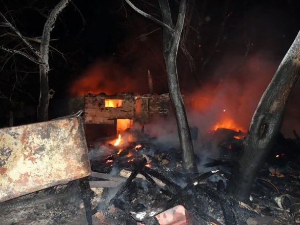 Необережність під час спалювання сухої рослинності привела до масштабної пожежі у Смілі