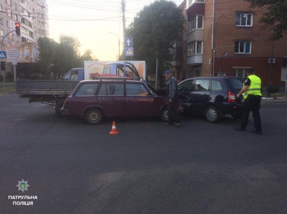 Черкаський водій в ДТП скоїв зіткнення з двома автомобілями (ФОТО)