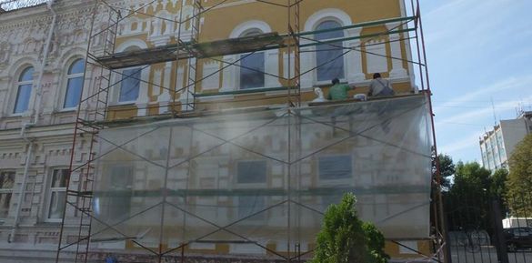 У дитячій художній школі імені Данила Нарбута оновлюють фасад
