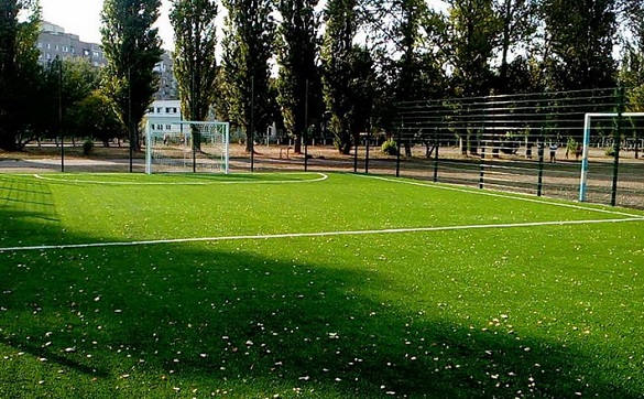 У черкаський школі з’явилося нове футбольне поле (ФОТО)