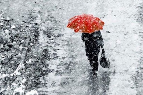 Мокрий сніг та ожеледиця: синоптики розповіли про погоду на Черкащині