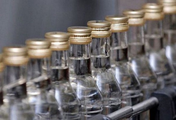 Алкоголю на понад 900 тис. грн: у Черкасах судитимуть злочинну групу, яка виготовляла фальсифікат