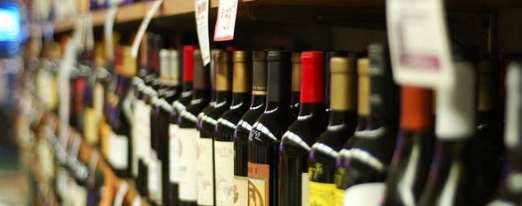 Алкоголь у будь-який час доби: на Черкащині скасують заборону продажу алкоголю вночі