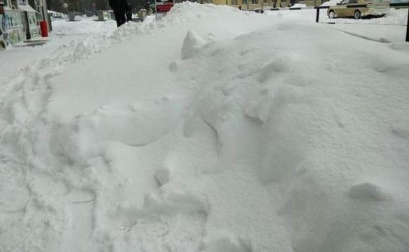 У Черкасах знайшли тіло чоловіка в снігу