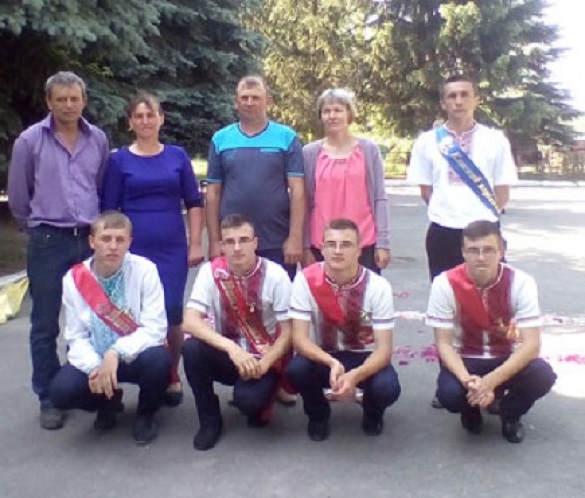 У селі на Черкащині всього п'ять випускників, серед них - трійня