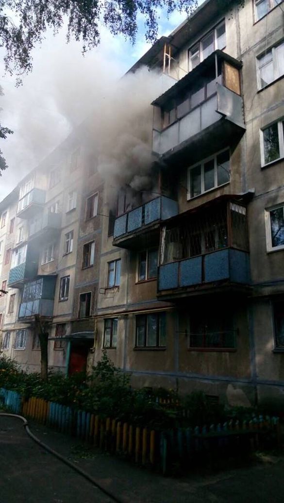 Через пожежу у п’ятиповерхівці рятувальники евакуювали 10 людей (ФОТО)