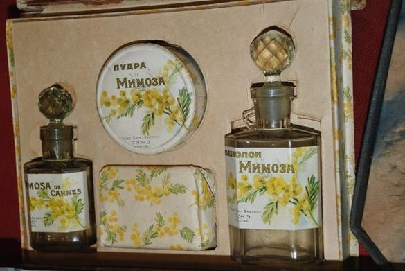 У черкаському музеї зберігають парфуми, яким майже 90 років (ФОТО)