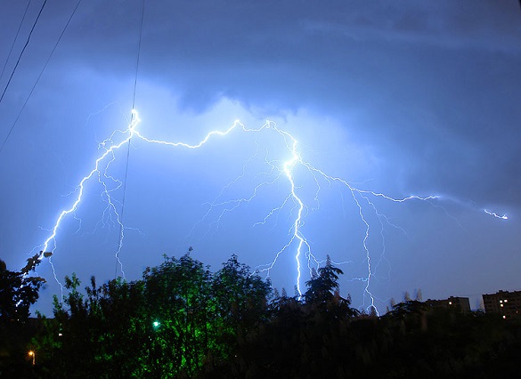 Негода не стихає: на Черкащині оголосили штормове попередження
