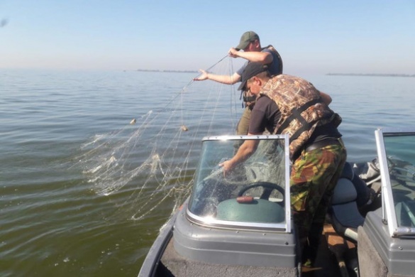 У Черкаській області водний патруль знайшов вилов браконьєрів