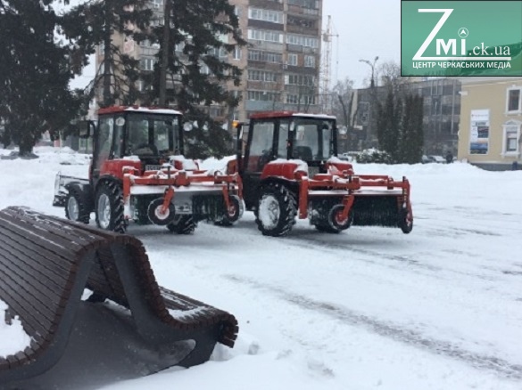 Черкаські комунальники не мають техніки для прибирання снігу взимку