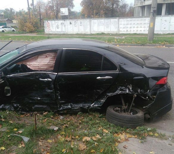 Розбиті легковики й поранений водій: у Черкасах сталася ДТП