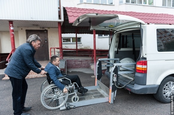 У Черкасах містяни просять надати додаткове авто для людей з інвалідністю