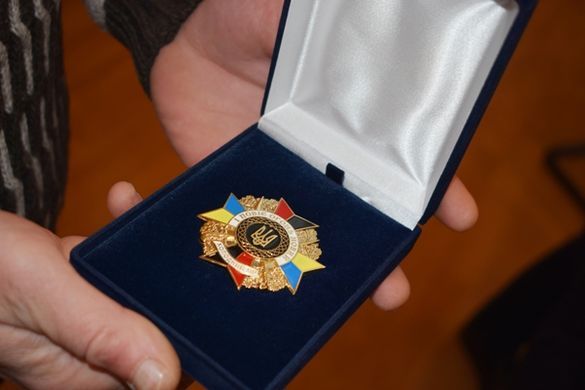 У Черкасах нагородили учасника бойових дій на Сході (ФОТО)