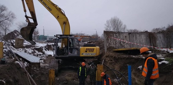 У Черкасах триває реконструкція головного каналізаційного колектора (ВІДЕО)
