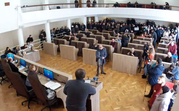 Кворуму немає: частина черкаських депутатів просять перенести сесію (документ)