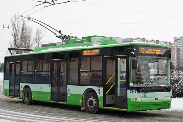 Петиція не пройшла: у Черкасах вирішили не подовжувати популярний тролейбусний маршрут