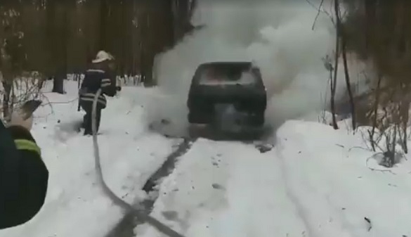 На Черкащині під час руху загорілося авто (ВІДЕО)