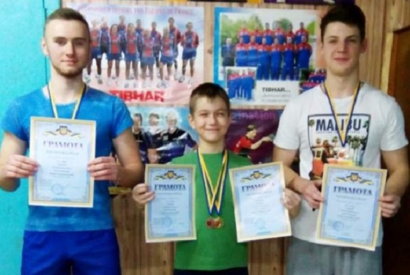 Черкаські юнаки взяли участь у змаганнях із настільного тенісу