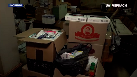 Черкаські волонтери передали бійцям на фронт планшети, ліки та продукти (ВІДЕО)