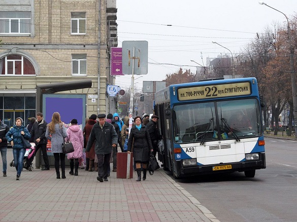 Розклад руху через месенджер: у Черкасах хочуть створити сервіс для зручного користування громадським транспортом