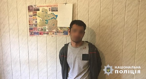 На Черкащині п'яний дебошир вдарив ножем поліцейського (ФОТО)
