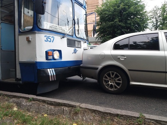 “Зганьбив тролейбусний парк на всю Україну”: у Черкасах водія звільнили через ДТП