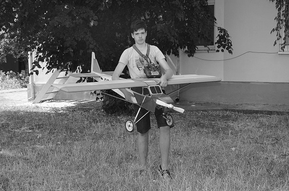 16-річний черкащанин створює унікальні радіокеровані літаки