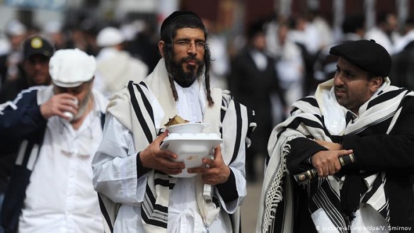 Хасиди в Умані святкують юдейський Новий рік: скільки заплатили за житло та чим харчуються